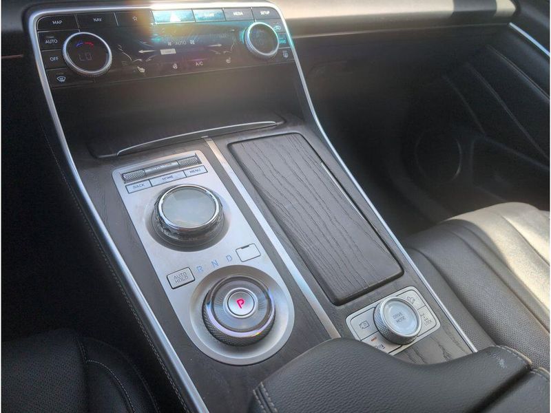 Used 2024 Genesis GV80 2.5T (A8)Image 20