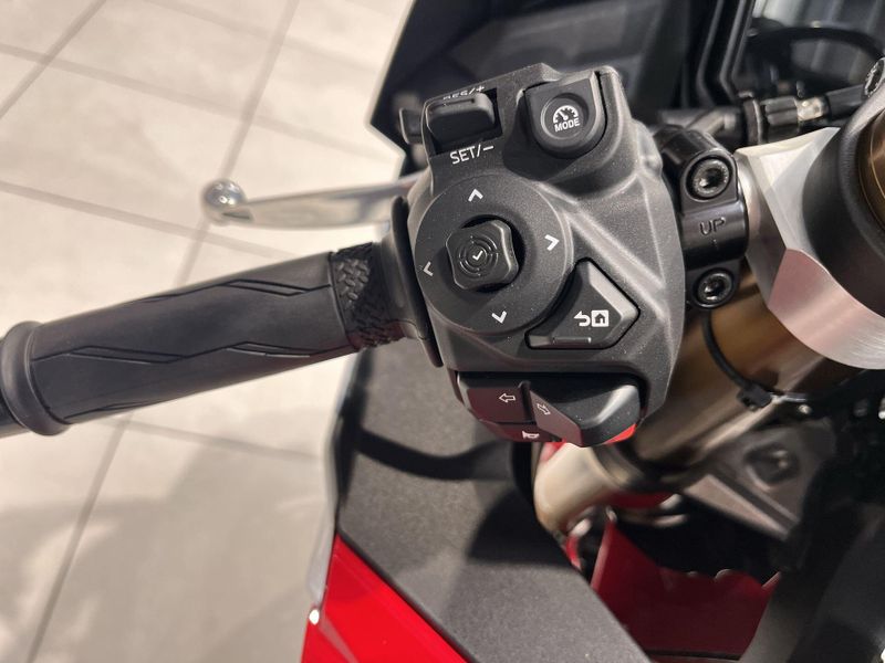 New 2025 Yamaha YZF-R9 Image 19