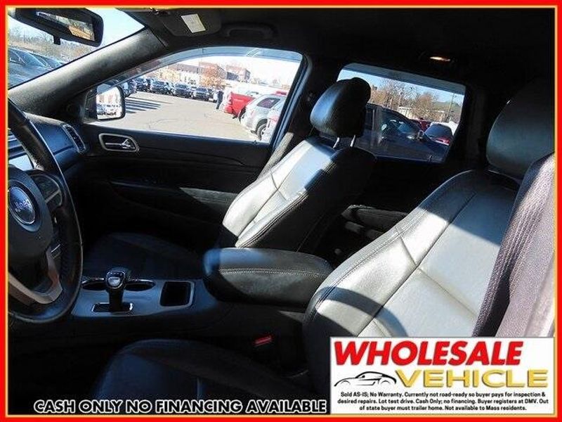 2014 Jeep Grand Cherokee LaredoImage 12