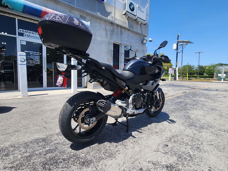 2022 BMW F 900 XR Image 13