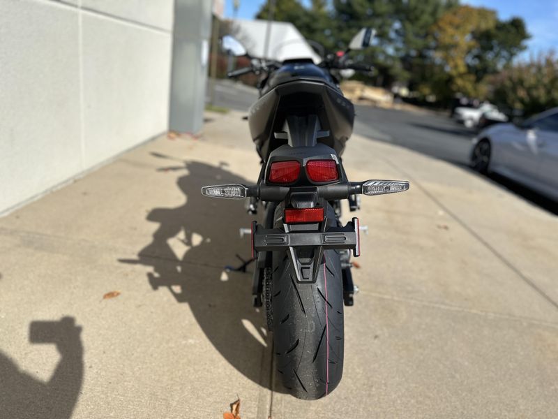 2025 Suzuki GSXS 8R in a Matte Black exterior color. Cross Country Powersports 732-491-2900 crosscountrypowersports.com 