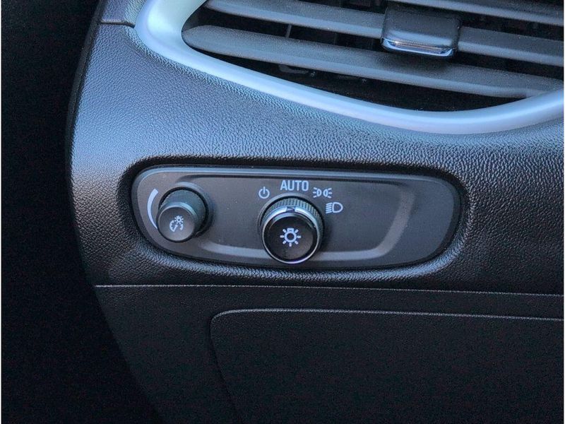 Used 2023 Chevrolet Malibu LTImage 24