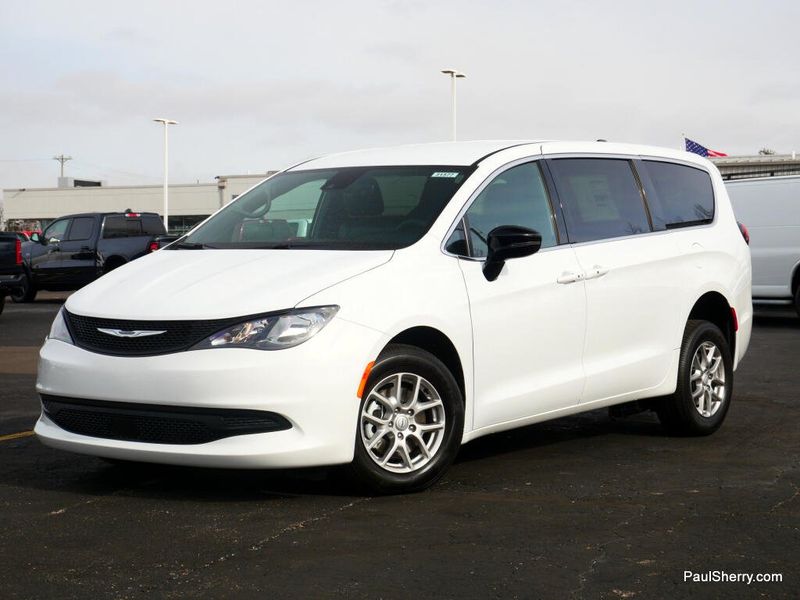 New 2026 Chrysler Voyager LX