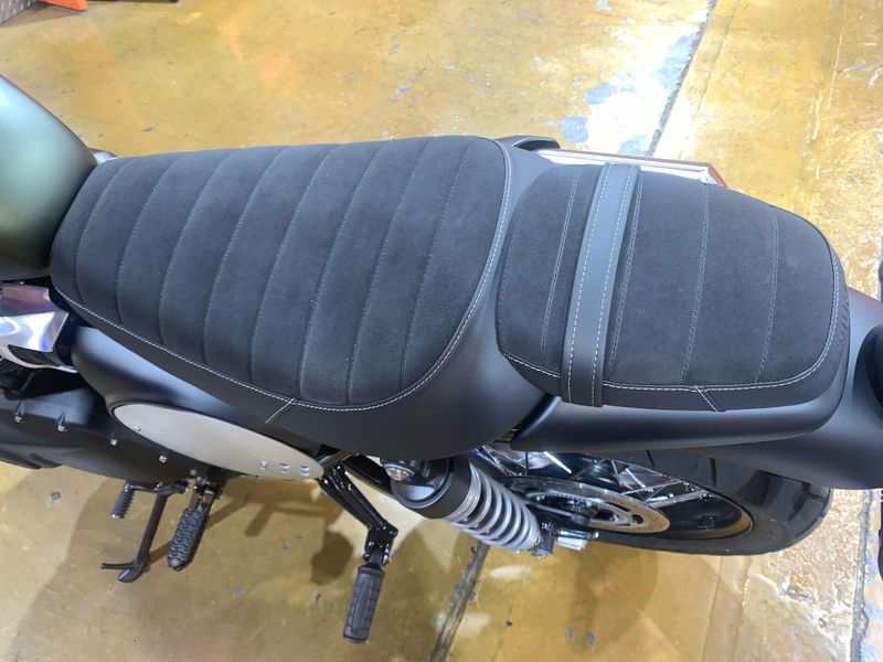 2025 Triumph SCRAMBLER 900 Image 25