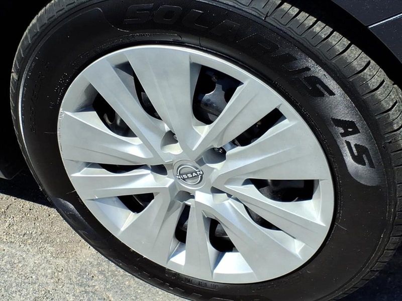 2024 Nissan Sentra S photo 2