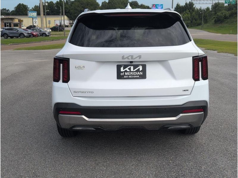 Used 2024 Kia Sorento SImage 4