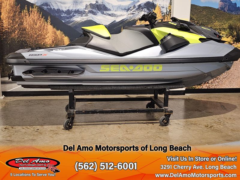 2024 Sea-Doo RXP-X 325 (SOUND SYSTEM) Image 5