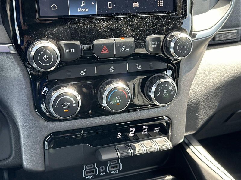 2025 RAM 1500 Big HornImage 21