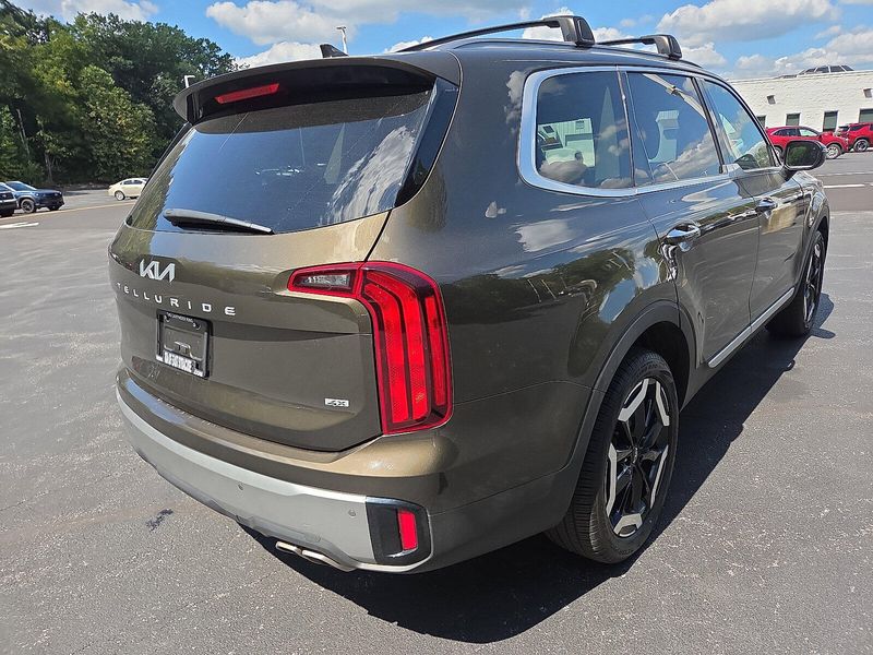 2023 Kia Telluride S photo 3