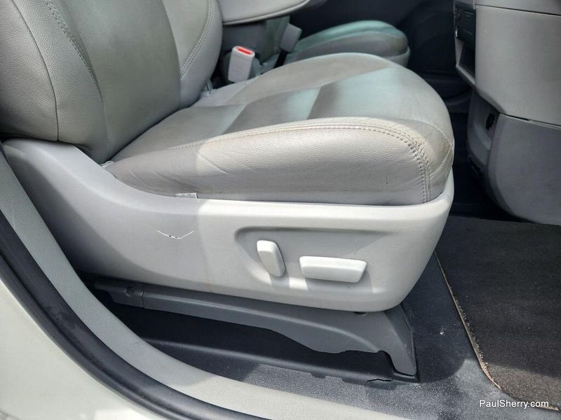 Used 2020 Toyota Sienna XLEImage 27