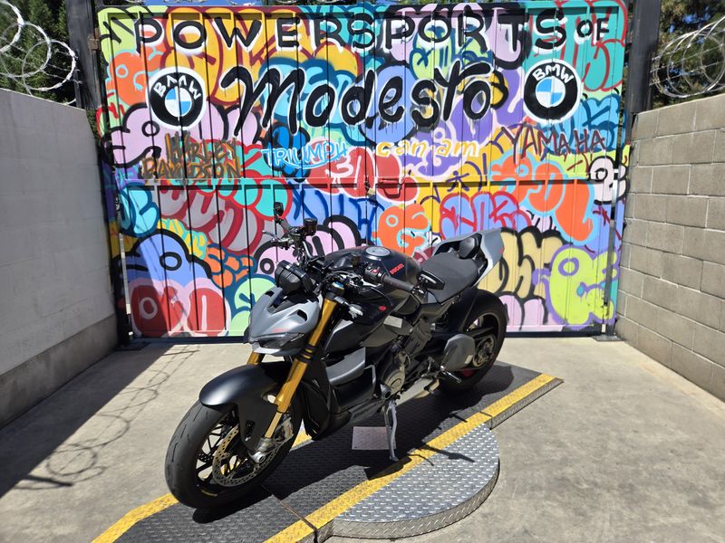 Used 2024 Ducati STREETFIGHTER V4 Image 2