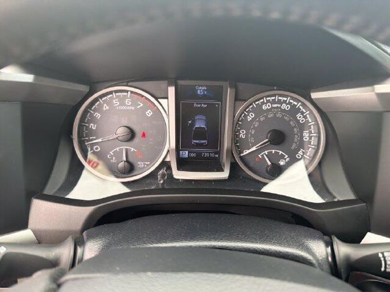 Used 2017 Toyota Tacoma LimitedImage 14