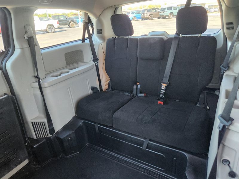 Used 2012 Dodge Grand Caravan SE