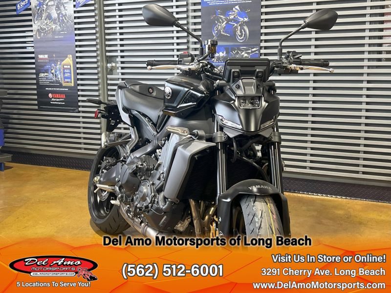 2025 Yamaha MT-09 Image 8