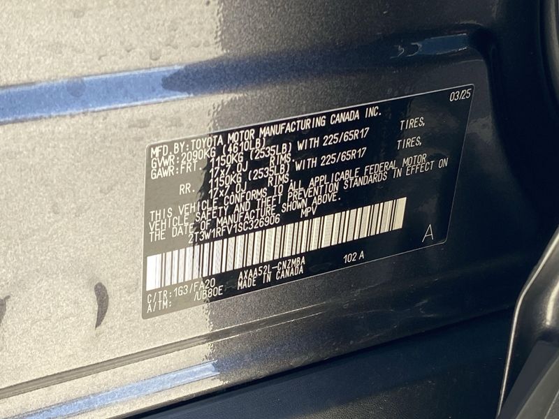 2025 Toyota RAV4 XLEImage 20