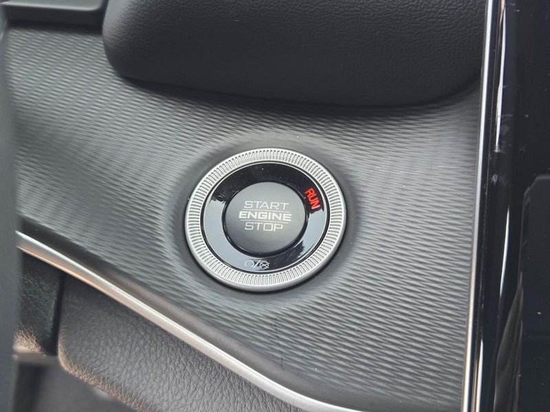 New 2026 Jeep Grand Cherokee Laredo 4x2