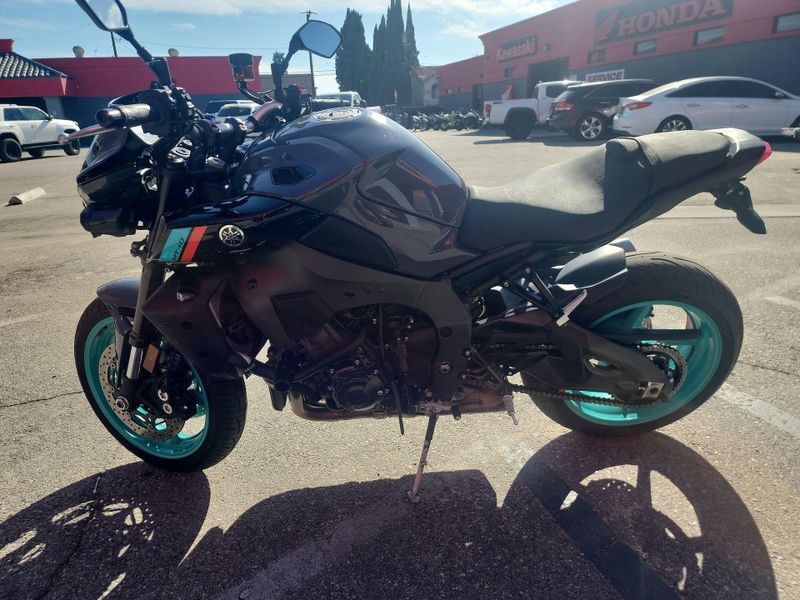 Used 2022 Yamaha MT 10 Image 14