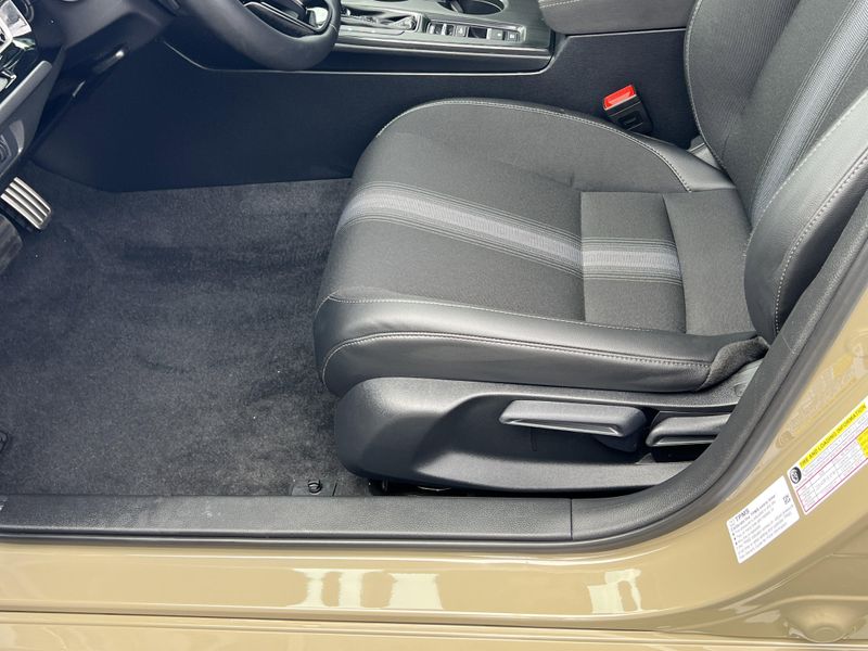 New 2025 Honda Civic Hatchback SportImage 15