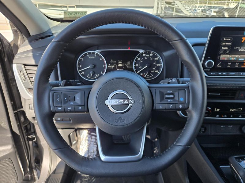 Used 2024 Nissan Rogue FWD SV