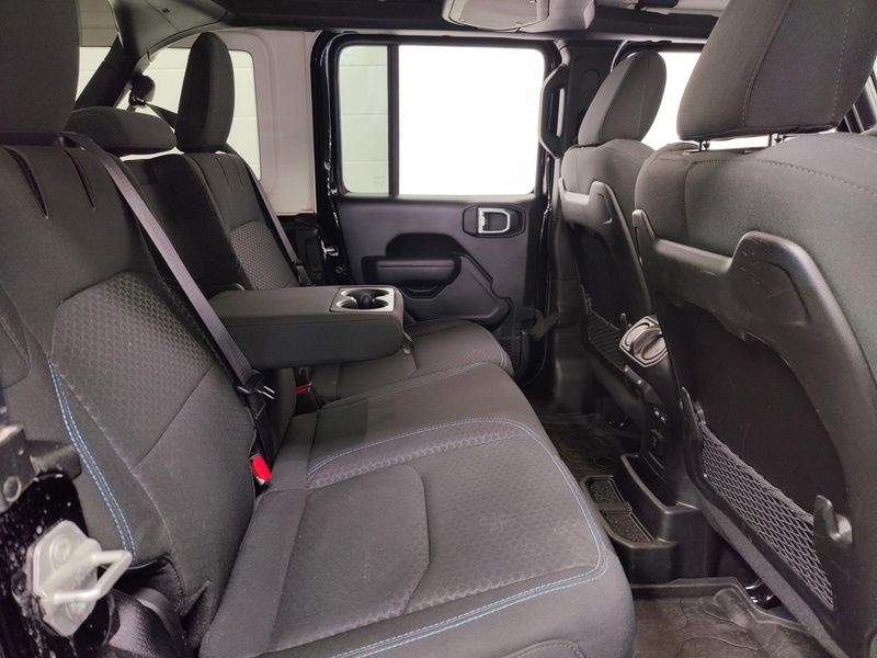 Used 2024 Jeep Wrangler 4xE Rubicon Hardtop w/NavImage 17