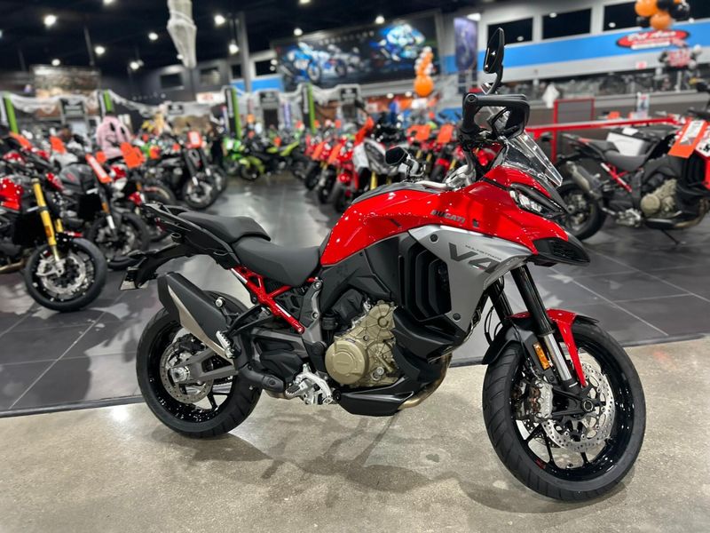 New 2025 Ducati MULTISTRADA V4 Image 14