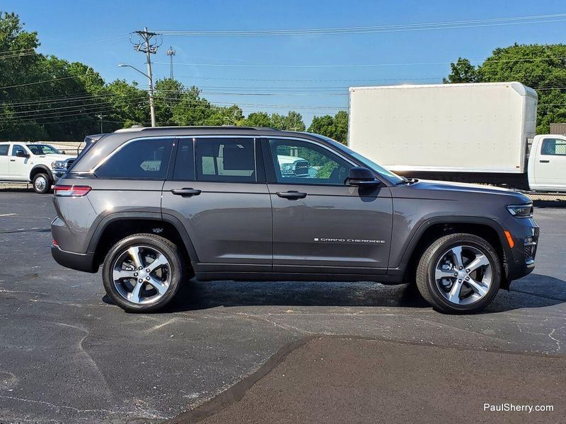 New 2025 Jeep Grand Cherokee Limited 4x4