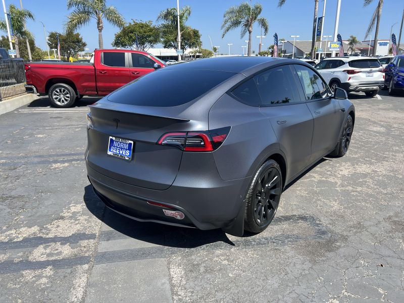 2021 Tesla Model Y Long RangeImage 3