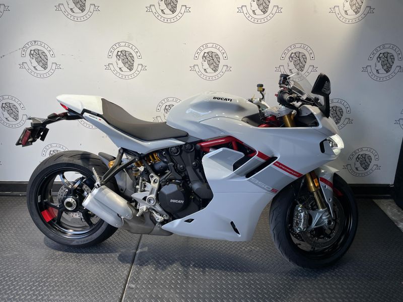 2024 Ducati SUPERSPORT S