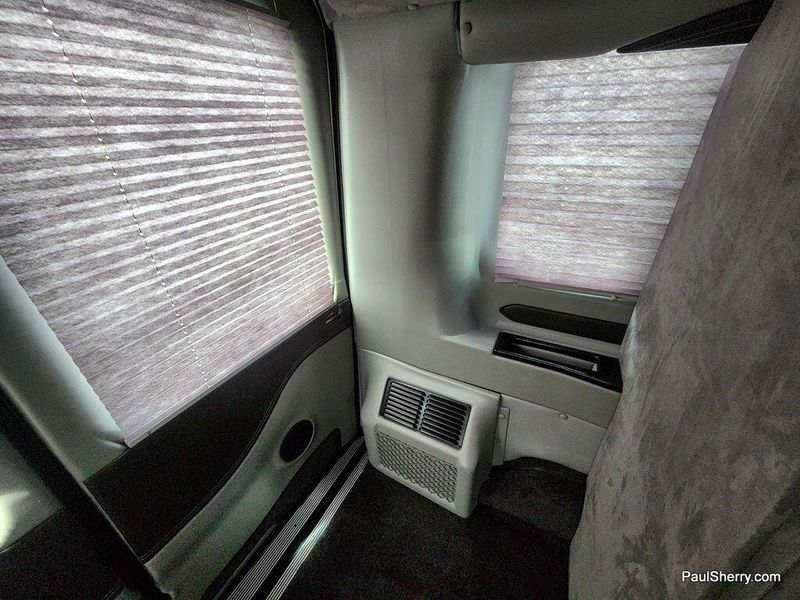 2018 Ford Transit-250 Image 43