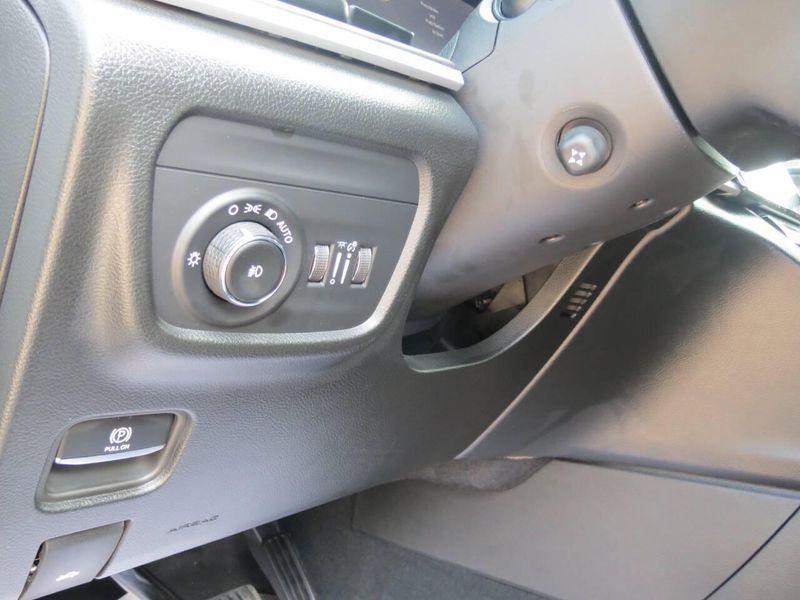 New 2026 Jeep Grand Cherokee Limited Reserve 4x4Image 12