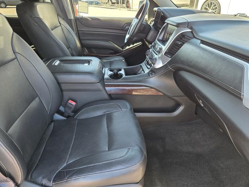 Used 2017 GMC Yukon 2WD 4dr SLT