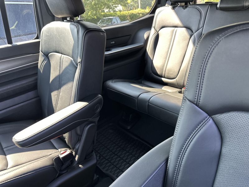 2025 Jeep Wagoneer Overland 4x4Image 19