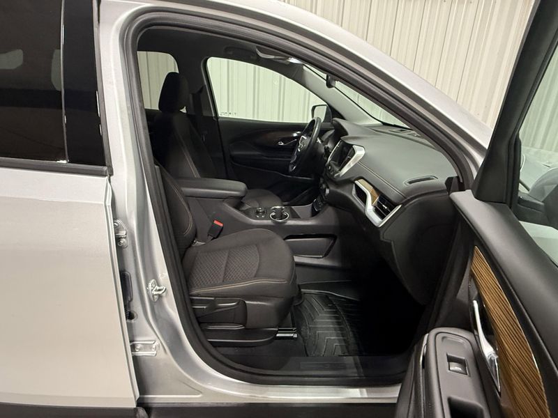 Used 2020 GMC Terrain SLEImage 12