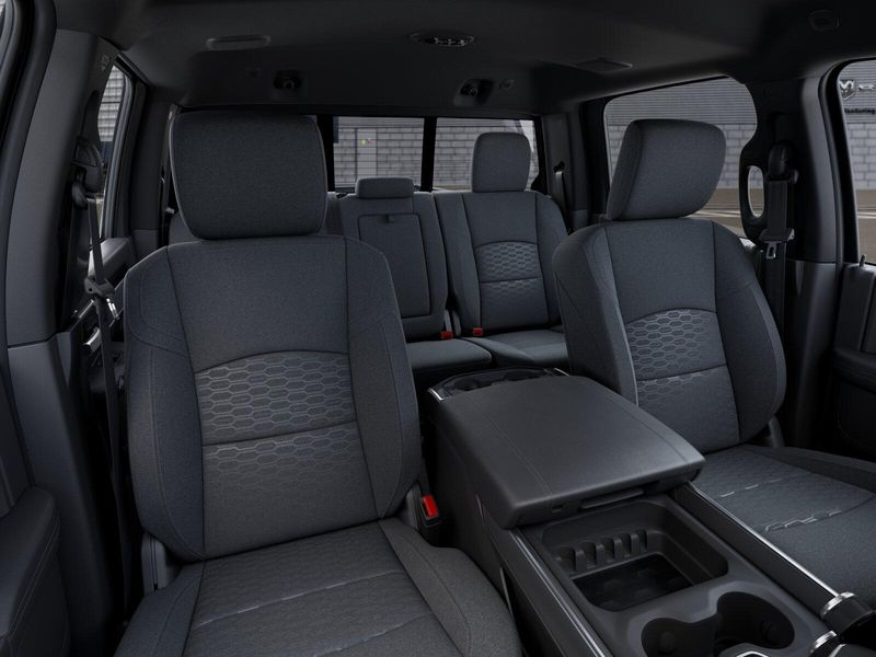 New 2025 RAM 2500 Big Horn Crew Cab 4x4 6'4' Box