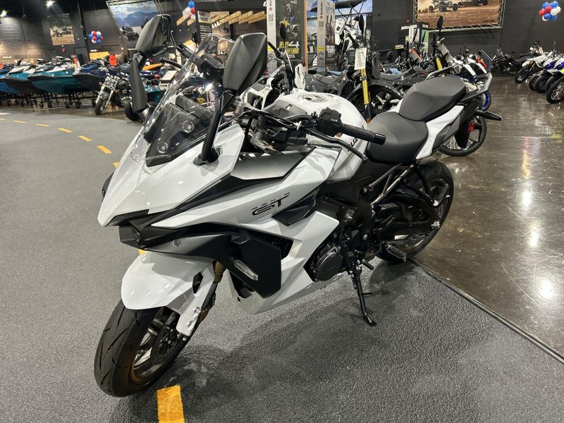 New 2026 Suzuki GSX-S1000GT+ Image 12