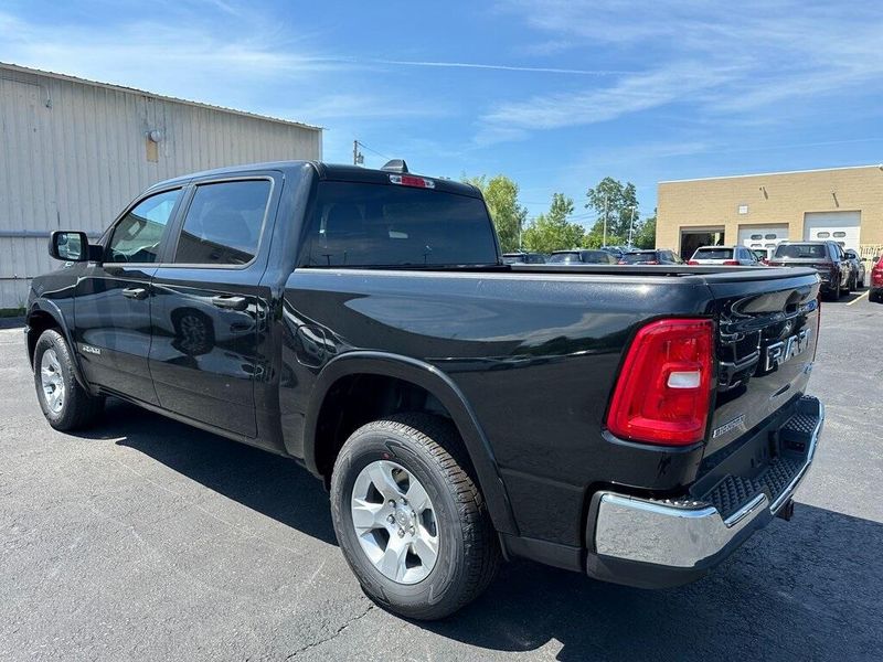 2025 RAM 1500 Big Horn Crew Cab 4x4 5