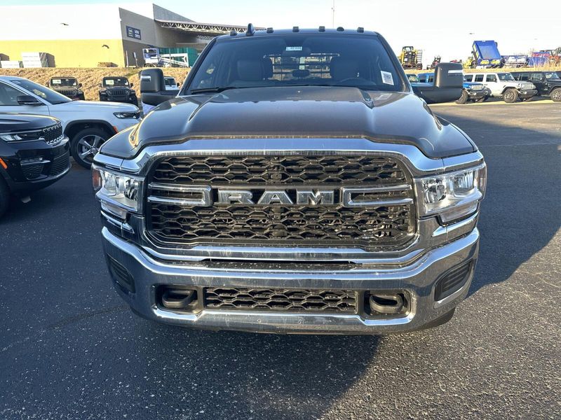 2024 RAM 3500 Tradesman Crew Cab Chassis 4x4 60