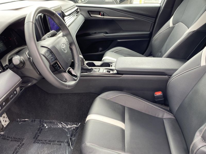 Used 2025 Toyota Camry SEImage 15