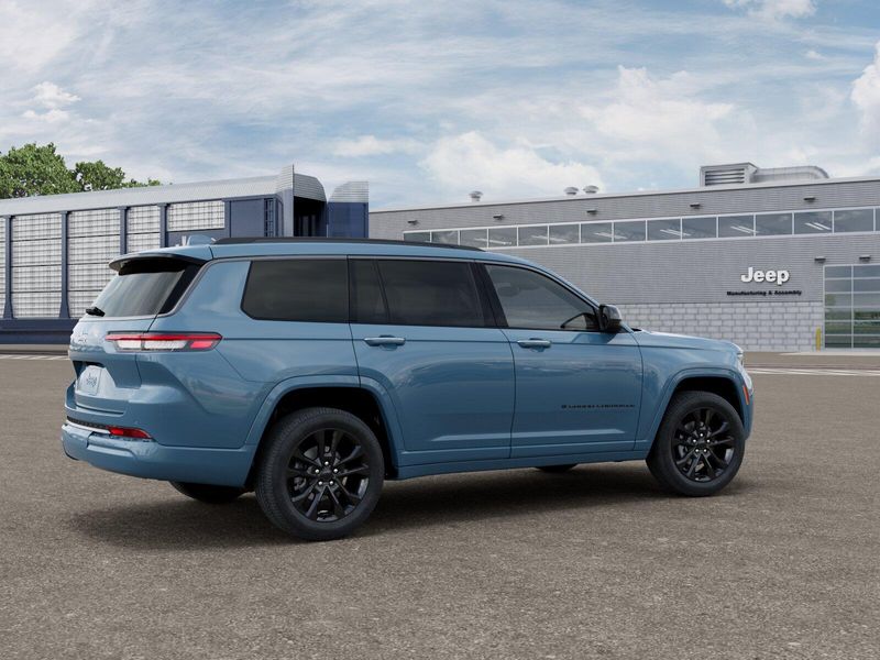 New 2026 Jeep Grand Cherokee L Limited Reserve 4x4