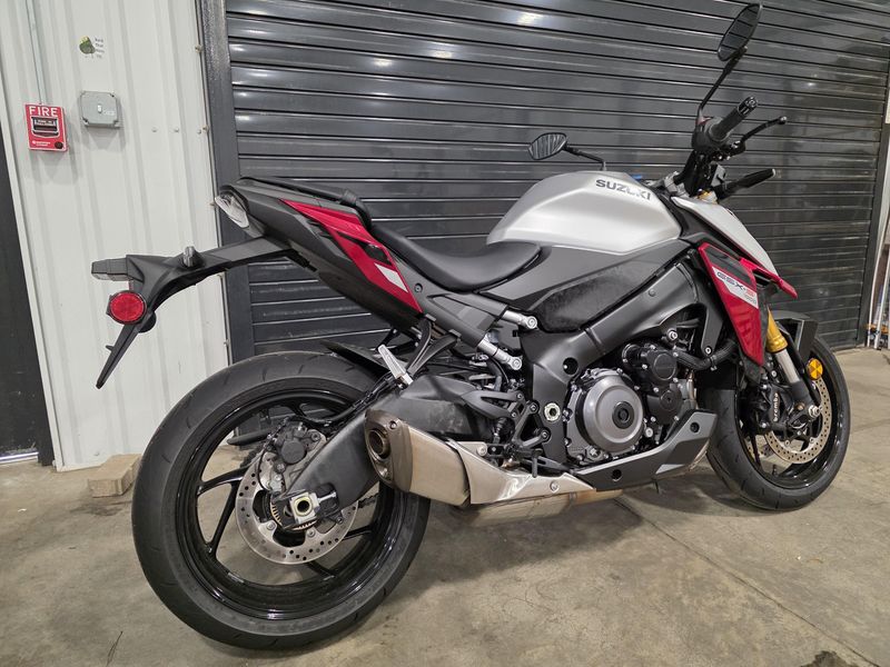 2024 Suzuki GSX-S1000