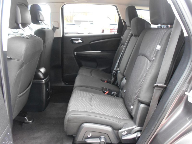 2020 Dodge Journey SEImage 7