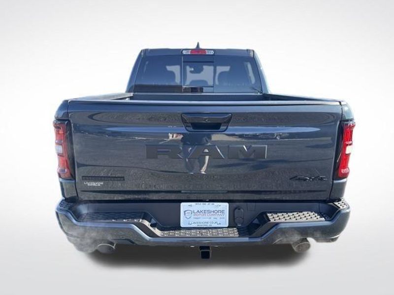 2026 RAM 1500 Big Horn Crew Cab 4x4 5'7' Box