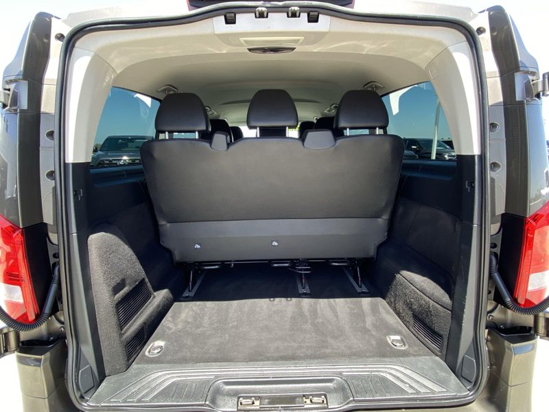 2017 Mercedes-Benz Metris Passenger Van PassengerImage 14