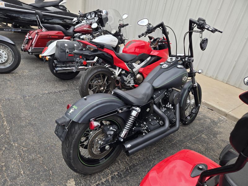 USED 2015 HARLEY DYNA STREET BOB Image 3