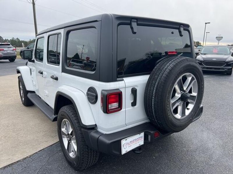 2021 Jeep Wrangler Unlimited SaharaImage 5