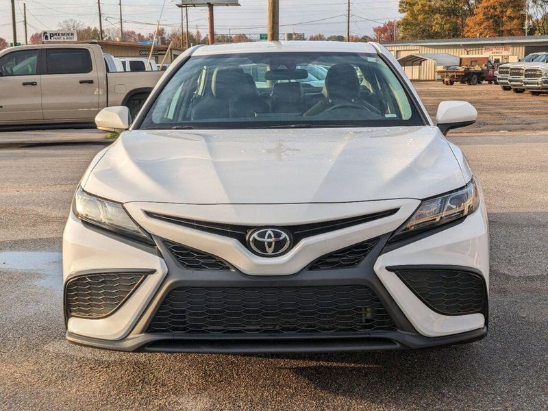 2021 Toyota Camry Image 8