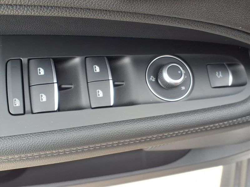 New 2025 Alfa Romeo Stelvio AWDImage 20