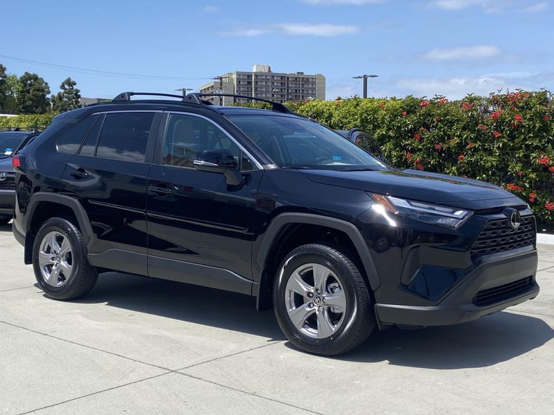 2025 Toyota RAV4 XLEImage 2