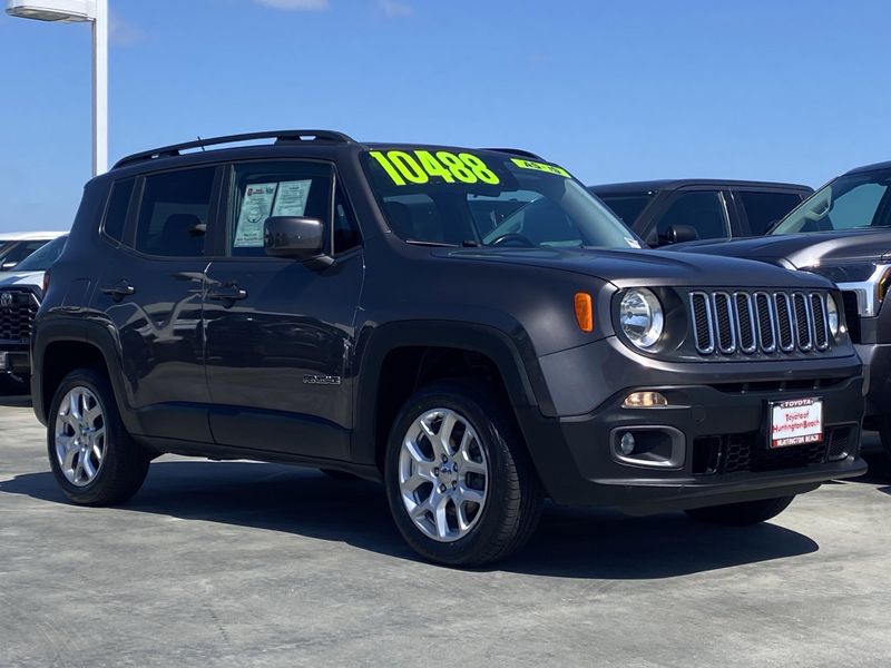 Used 2016 Jeep Renegade LatitudeImage 2