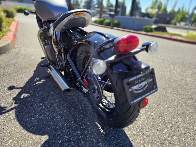 New 2025 Triumph BONNEVILLE BOBBER 